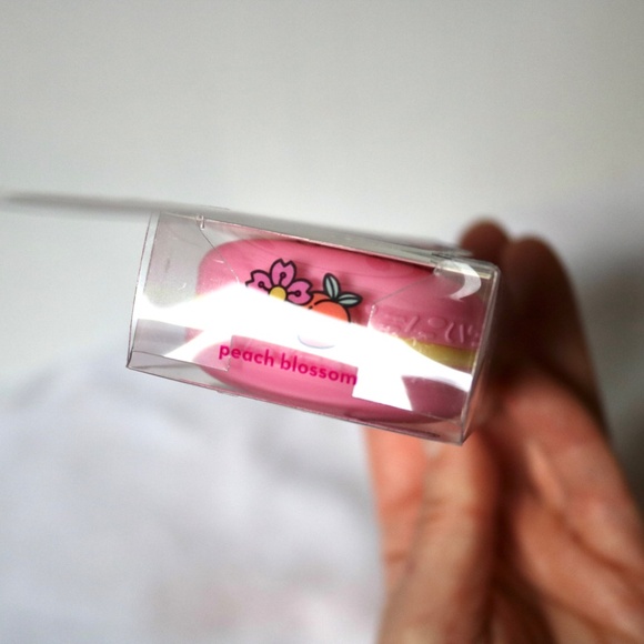 Hello Kitty My Melody Lip Balm Sanrio 4 Piece Face Mask Set Christmas - Picture 6 of 6